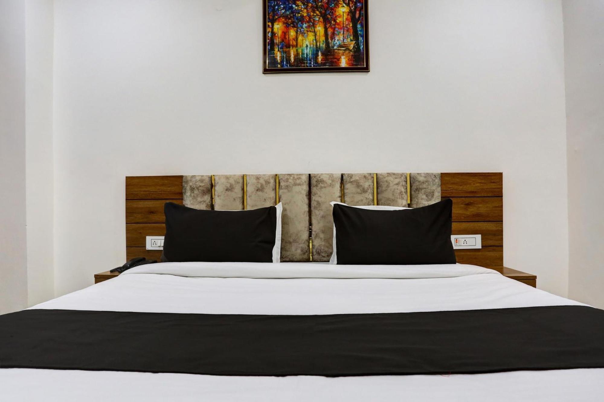 Collection O Jairaj Hotel Alwar Bagian luar foto