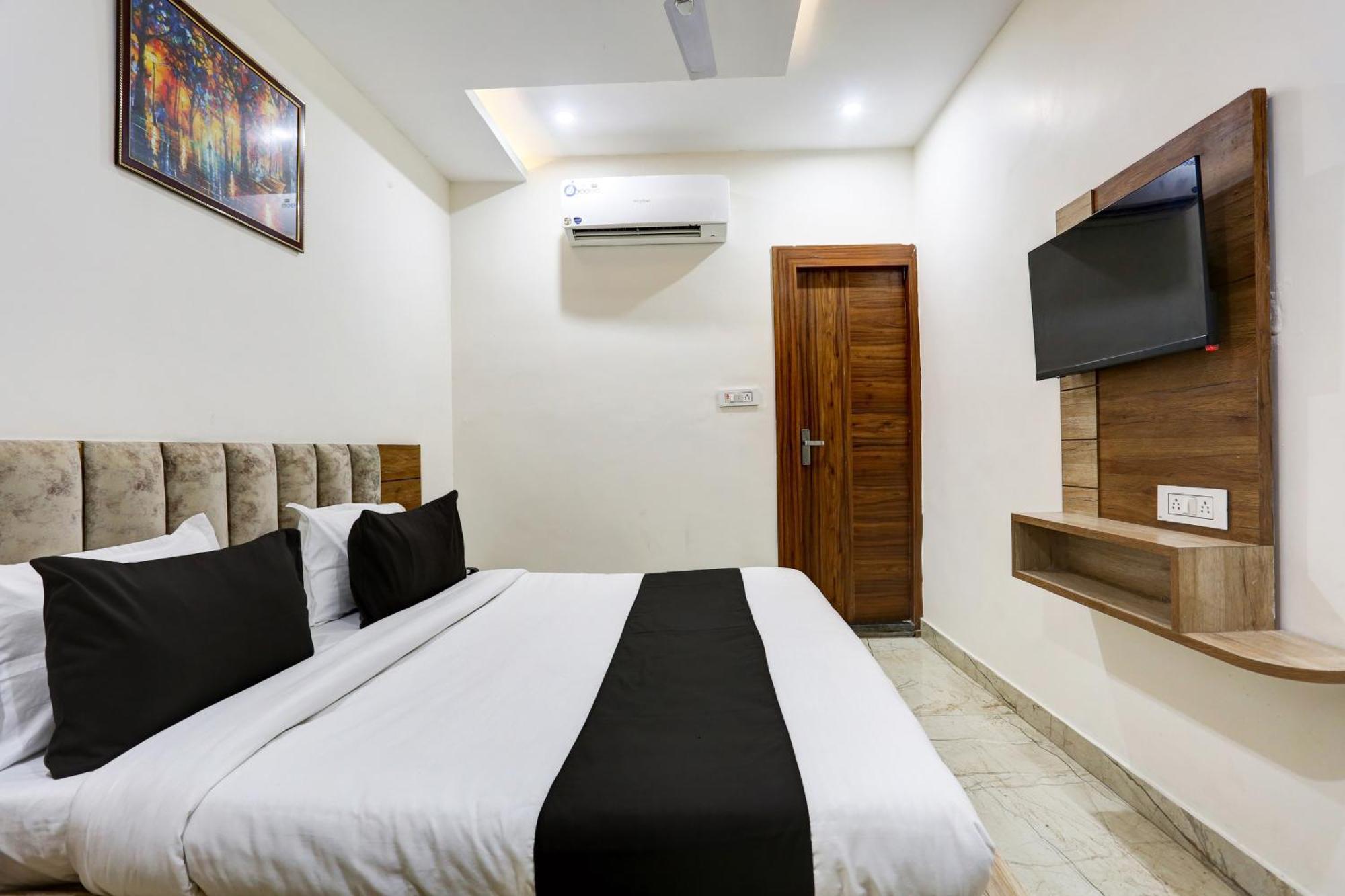 Collection O Jairaj Hotel Alwar Bagian luar foto