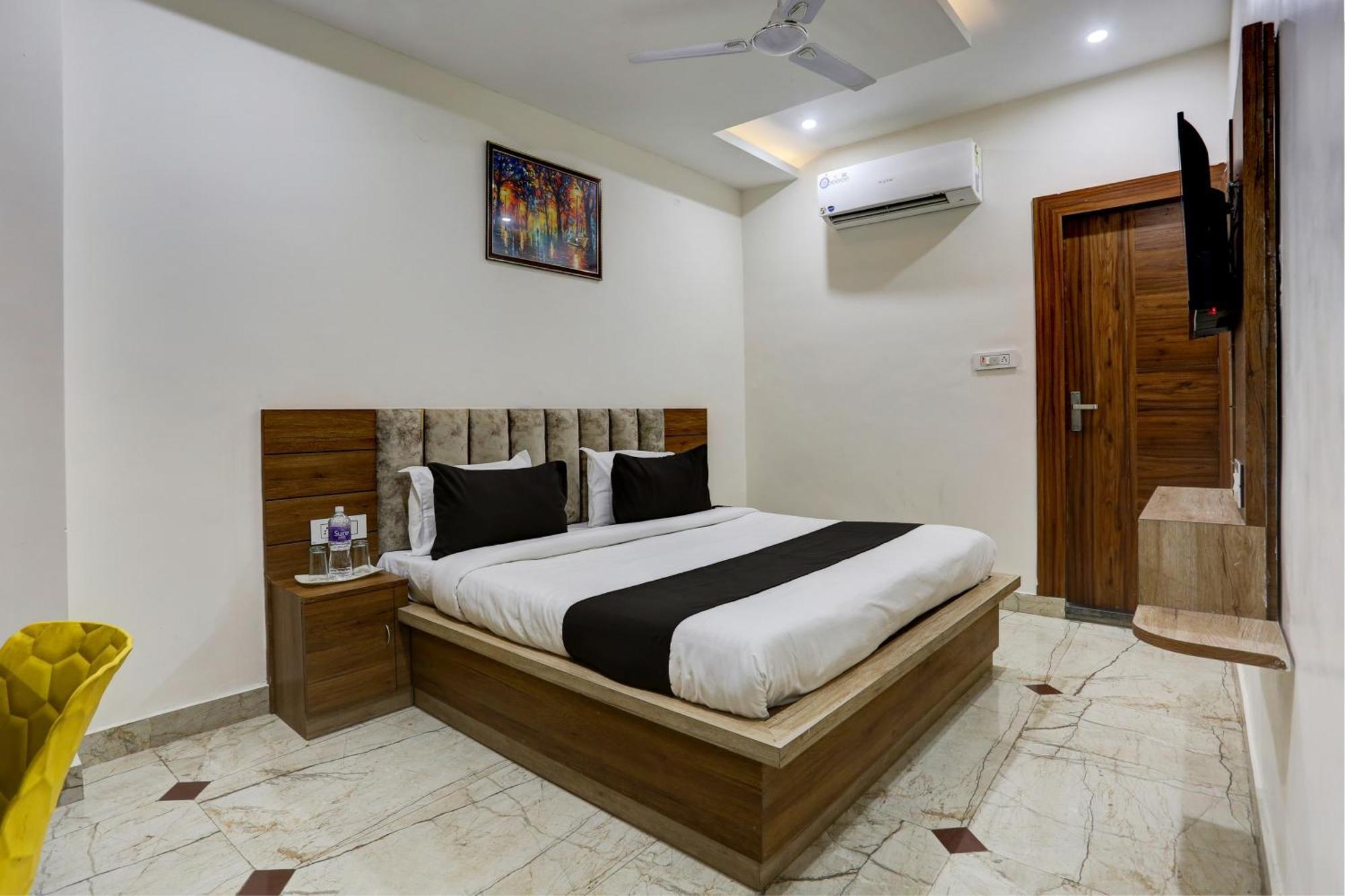 Collection O Jairaj Hotel Alwar Bagian luar foto